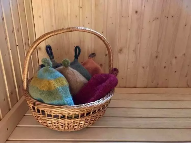 Korg med bastumössor från Ockelbo Korg med bastumössor från Ockelbo - Bastumössa från Ockelbo